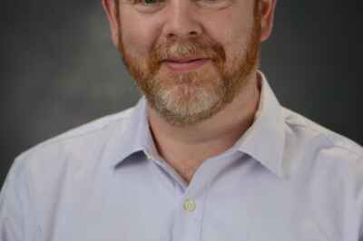 Prof Talks Bees on National Public Radio