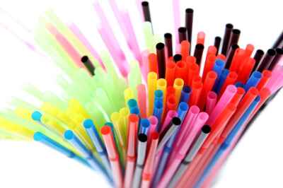 U of G Saying Goodbye to Plastic Straws, Bags