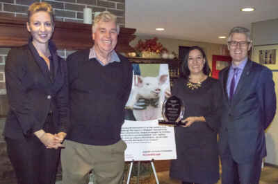 Prof’s Biopeptide Technology Garners U of G Innovation Award