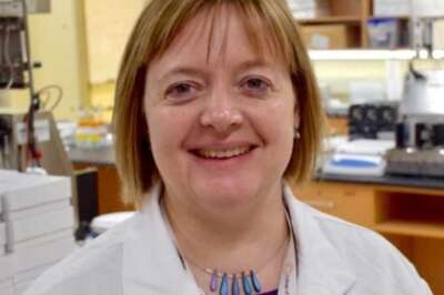 Microbiologist Explains Bowel Movements of Birds to CBC Quirks and Quarks