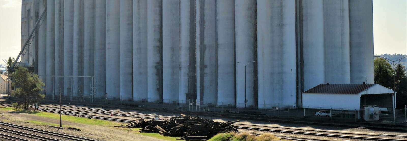 a large concrete structure