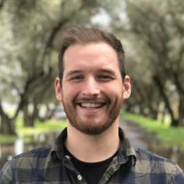 Biologist Discusses Honey Bee Deaths in Globe and Mail 